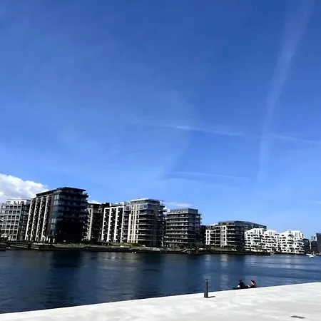 Lejlighed Luxury Waterfront In *